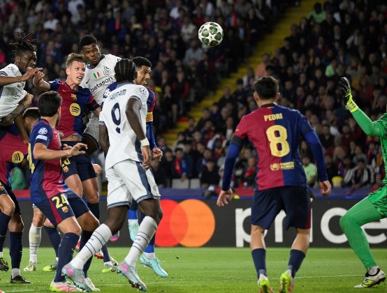 半场战报：迈阿密国际2-0纳什维尔，梅西双响